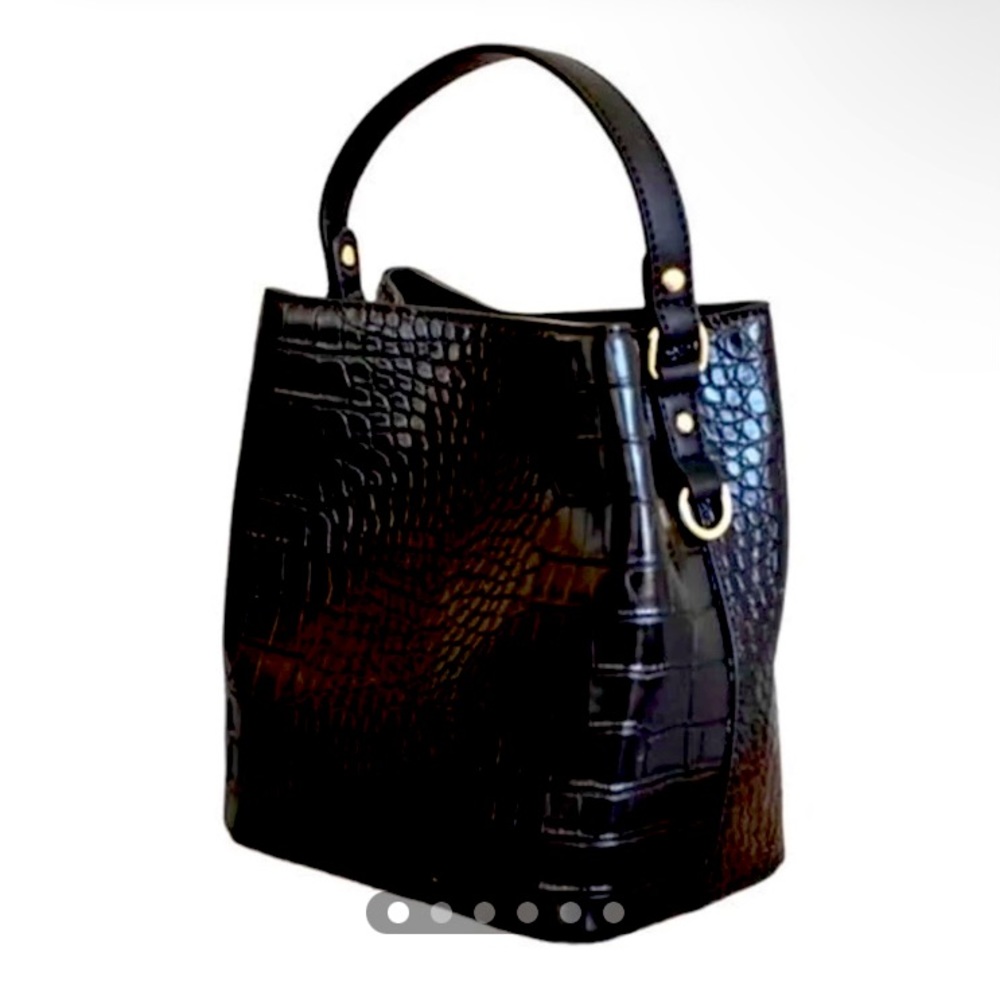 AOTA crocodile crossbody